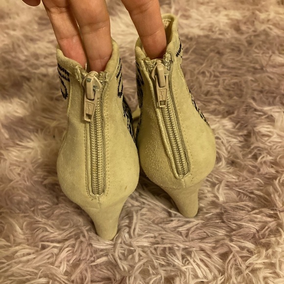 Anthropologie Plomo Suede Embroidered Wedge Sandals Size 7